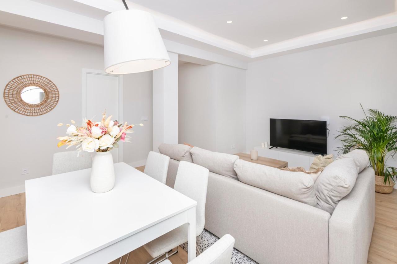 Eugenio City Center Apartment Málaga Exteriör bild
